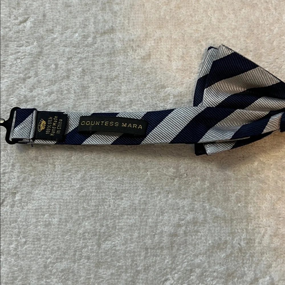 Stylish Boys Silver and Navy Striped Bow Tie, OS Adjustable Sizing (14 1/2 - 20)